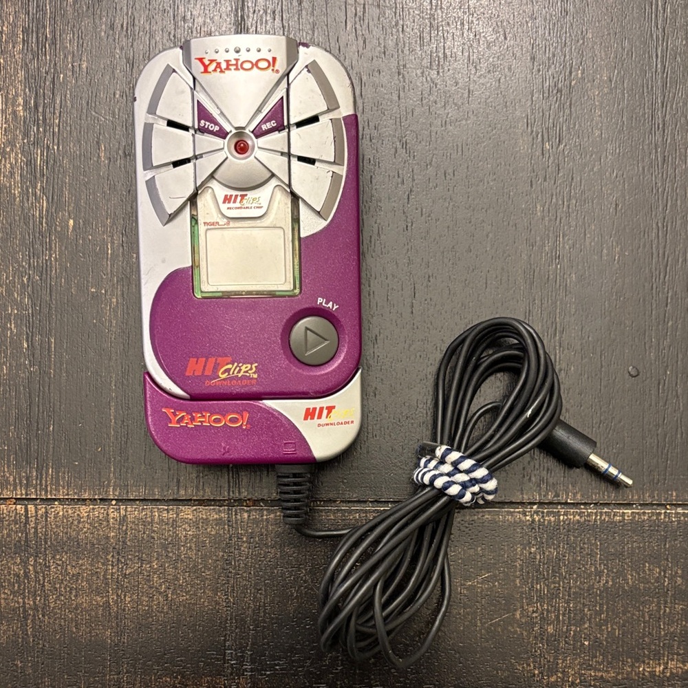 Yahoo Branded Hit Clip